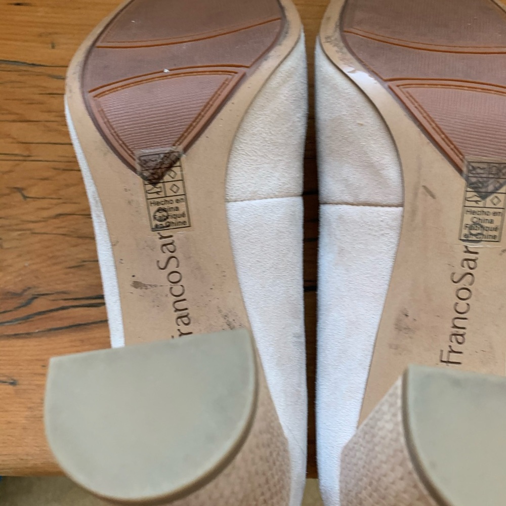 Franco Sarto stacked heel suede pumps - Picture 5 of 5